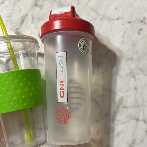 Plastic Cup Bundle - Picture 3 of 6